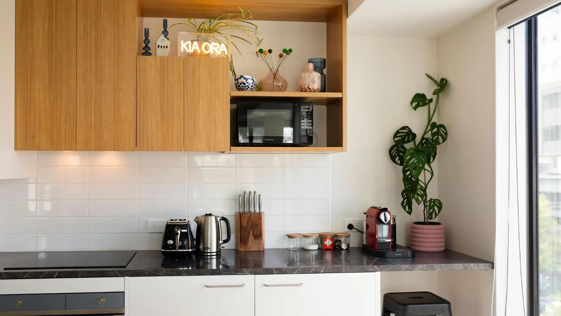 Comfort Meets Flexibility In This 2-4-1 Deal Wellington Apartment