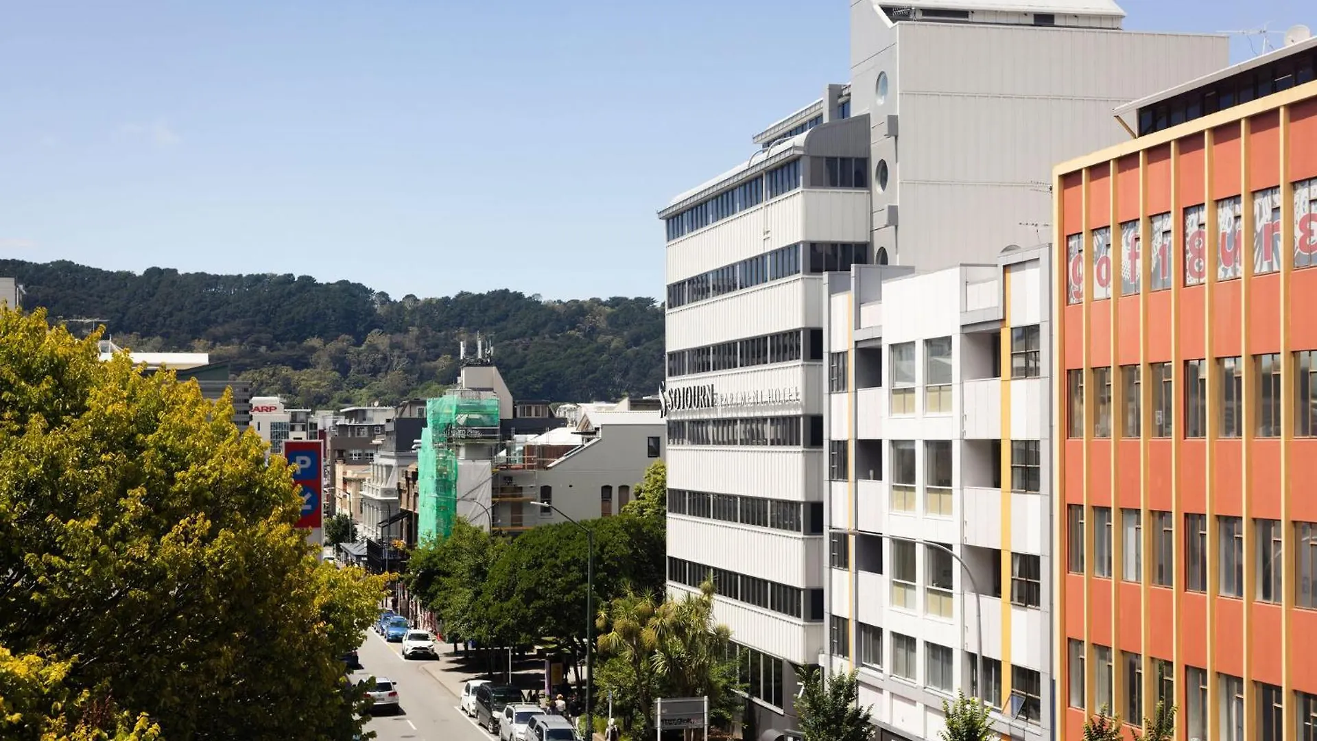 Comfort Meets Flexibility In This 2-4-1 Deal Wellington Apartment